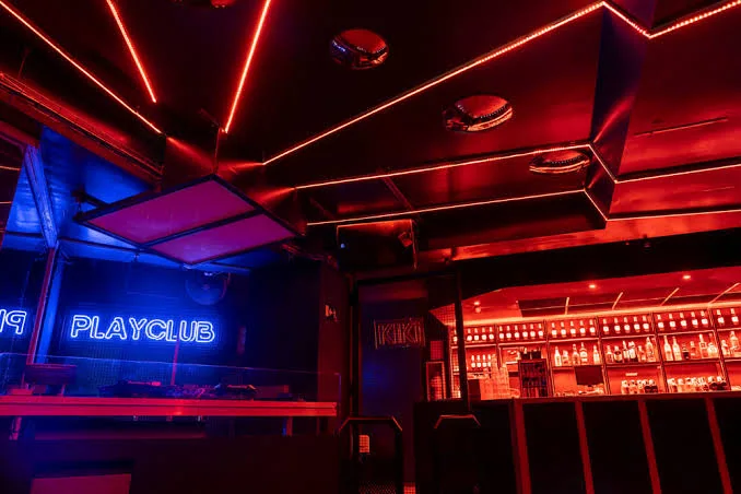 Play Club Valencia: más de una década marcando el ritmo de la noche en Ruzafa